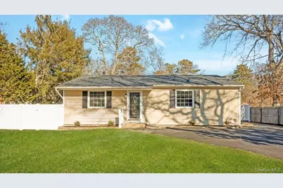 59 Nelson Road, Selden, NY 11784 - Photo 32