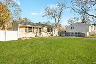 59 Nelson Rd, Selden, NY 11784 - Photo 6