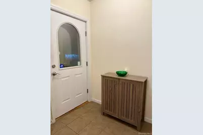 120 E 6th Road, Broad Channel, NY 11693 - Photo 12