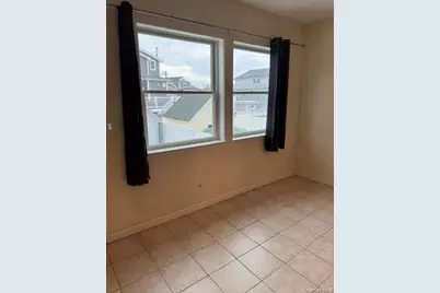 120 E 6th Road, Broad Channel, NY 11693 - Photo 2