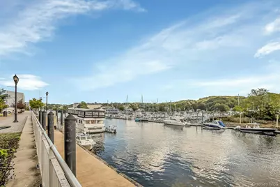 710 Breton Way #710, Glen Cove, NY 11542 - Photo 20