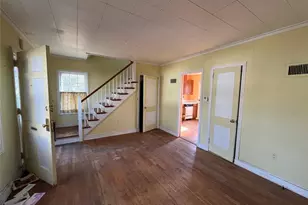8 Ketewomoke Dr, Huntington, NY 11743 - Photo 6