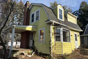 8 Ketewomoke Dr, Huntington, NY 11743 - Photo 4