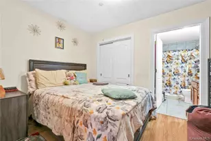 84-39 60th Dr, Middle Village, NY 11379 - Photo 16