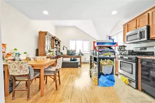 84-39 60th Dr, Middle Village, NY 11379 - Photo 30