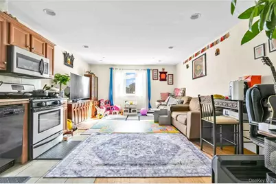 84-39 60th Drive, Middle Village, NY 11379 - Photo 18