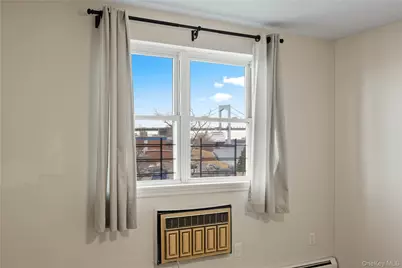 10 Pennyfield Ave Avenue #5C, Bronx, NY 10465 - Photo 20