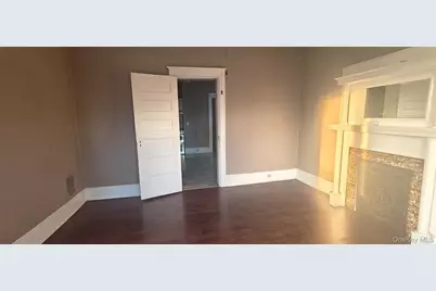 27 Franklin Street #1F, Poughkeepsie, NY 12601 - Photo 2