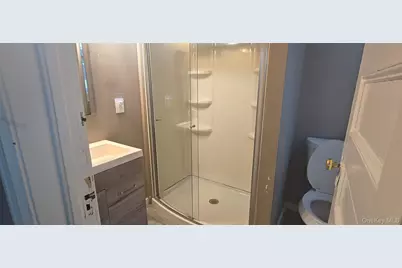 27 Franklin Street #1F, Poughkeepsie, NY 12601 - Photo 6