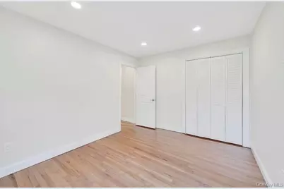 92 Sunset Road, Bay Shore, NY 11706 - Photo 26