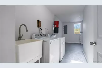 85 Drew Drive, Eastport, NY 11941 - Photo 18