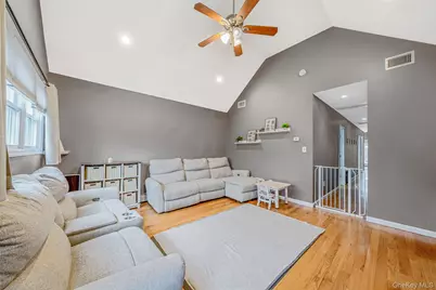 1515 Cross Bay Boulevard, Far Rockaway, NY 11693 - Photo 2