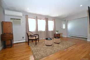 9 Tory Ct, Holbrook, NY 11741 - Photo 2