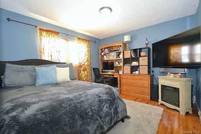 9 Tory Court, Holbrook, NY 11741 - Photo 12