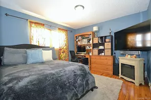 9 Tory Ct, Holbrook, NY 11741 - Photo 12