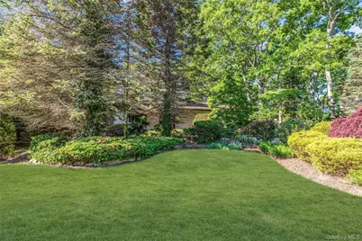 306 Versa Place, Sayville, NY 11782 - Photo 2