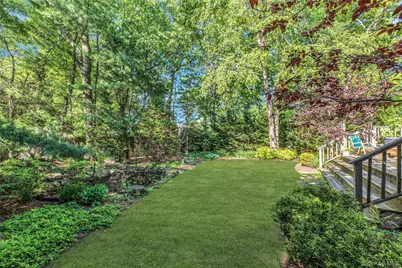 306 Versa Place, Sayville, NY 11782 - Photo 26