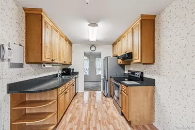 901 Fenway Road, Saint James, NY 11780 - Photo 10