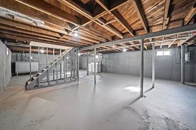 8 Rockaway Avenue, Westbury, NY 11590 - Photo 14