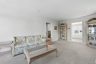 82 Spruce Ave, Floral Park, NY 11001 - Photo 10