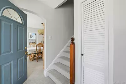 82 Spruce Avenue, Floral Park, NY 11001 - Photo 6