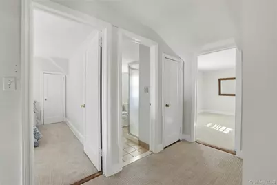 82 Spruce Avenue, Floral Park, NY 11001 - Photo 28