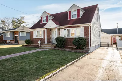 30 1st Street, New Hyde Park, NY 11040 - Photo 2