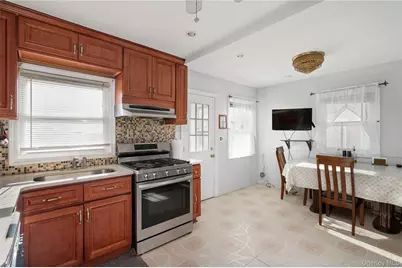 30 1st Street, New Hyde Park, NY 11040 - Photo 8