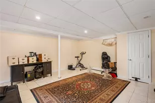 30 1st St, New Hyde Park, NY 11040 - Photo 18