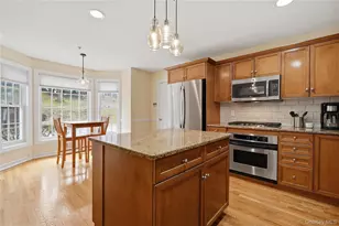 146 Fieldstone Dr, Mount Kisco, NY 10549 - Photo 4