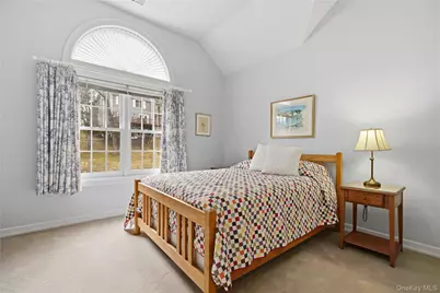 146 Fieldstone Drive, Mount Kisco, NY 10549 - Photo 16