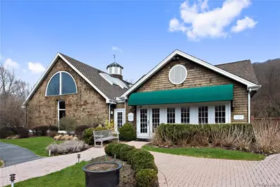 146 Fieldstone Drive, Mount Kisco, NY 10549 - Photo 24