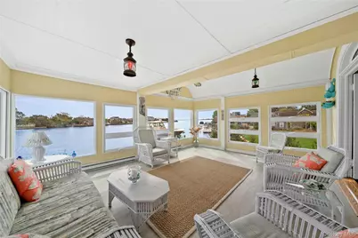 260 Ocean Avenue, Amityville, NY 11701 - Photo 10