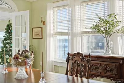 260 Ocean Avenue, Amityville, NY 11701 - Photo 18