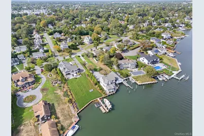 260 Ocean Avenue, Amityville, NY 11701 - Photo 2