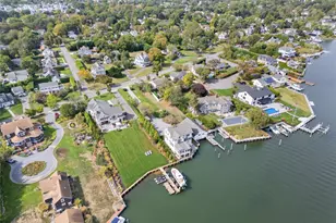 260 Ocean Ave, Amityville, NY 11701 - Photo 2