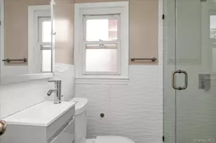 301 Merrifield Ave, Oceanside, NY 11572 - Photo 16