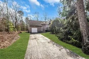 23 Bellows Terrace, Hampton Bays, NY 11946 - Photo 2