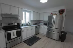 371 S River Rd, Calverton, NY 11933 - Photo 6