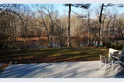 371 S River Road, Calverton, NY 11933 - Photo 4