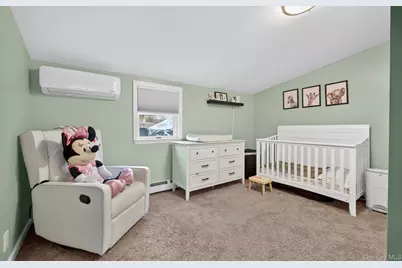 737 Belmore Avenue, Islip Terrace, NY 11752 - Photo 16