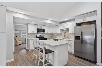 737 Belmore Avenue, Islip Terrace, NY 11752 - Photo 10