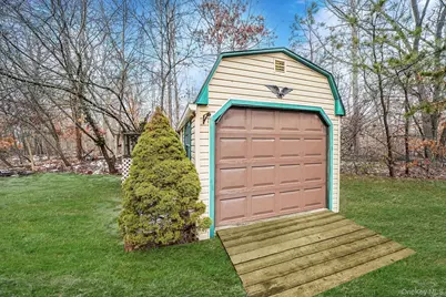 22 Wright Road, Manorville, NY 11949 - Photo 40