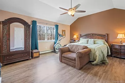 194 Miller Place Road, Miller Place, NY 11764 - Photo 20