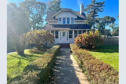 30 Brentwood Parkway, Brentwood, NY 11717 - Photo 1