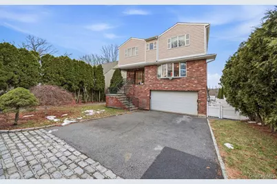 41 Tyndale Place, Yonkers, NY 10701 - Photo 2