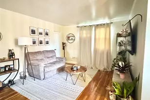 16-19 Utopia Pkwy, Whitestone, NY 11357 - Photo 2