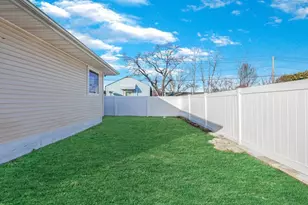 1367 Pine Acres Blvd, Bay Shore, NY 11706 - Photo 24