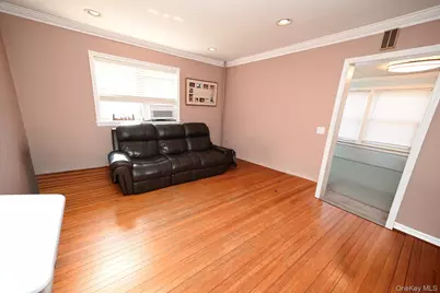 81 Irving Avenue, Floral Park, NY 11001 - Photo 8