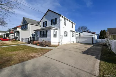 81 Irving Avenue, Floral Park, NY 11001 - Photo 4